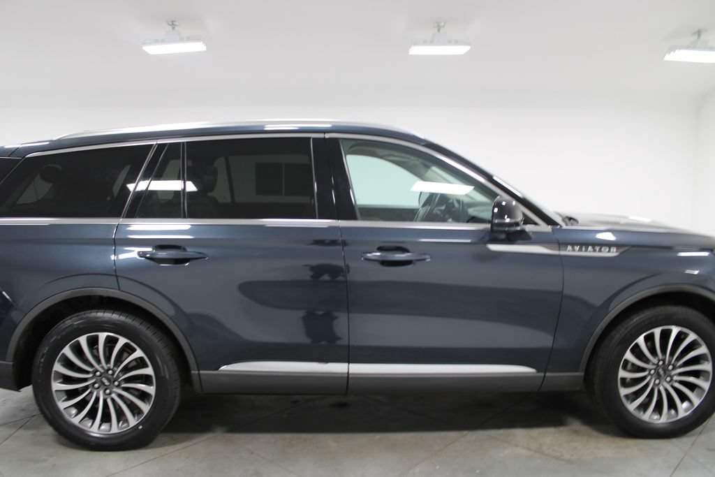Used 2023 Lincoln Aviator Reserve w/ Equipment Group 201A AWD/4WD image 11