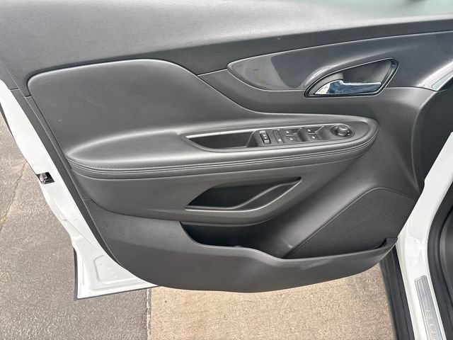 Certified 2022 Buick Encore Preferred w/ Safety Package II AWD/4WD image 10