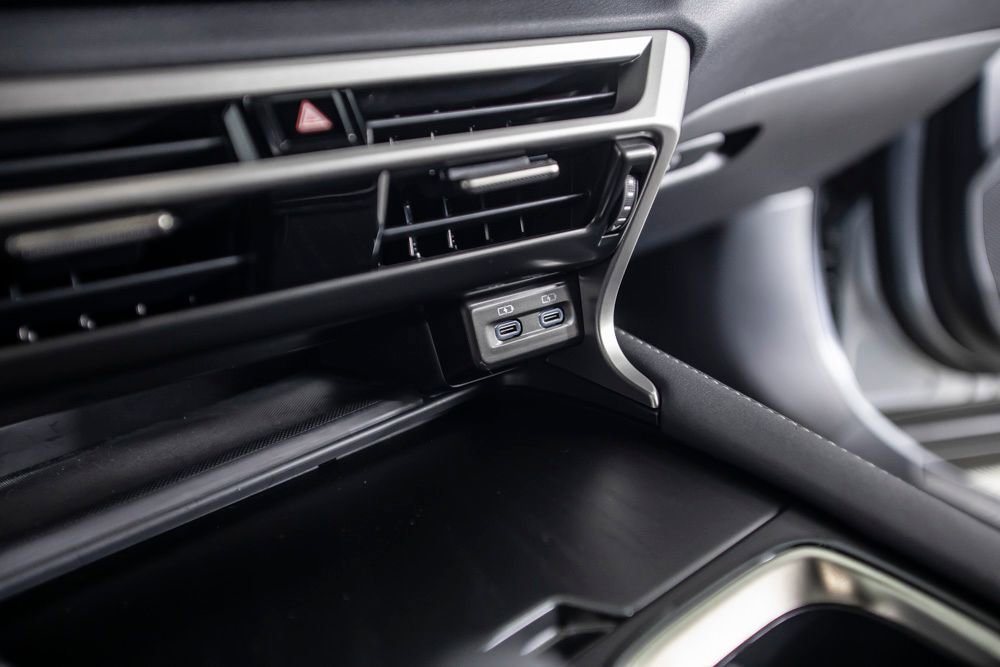 Used 2025 Lexus RX 350 Premium w/ Accessory Package (Z1) FWD image 29