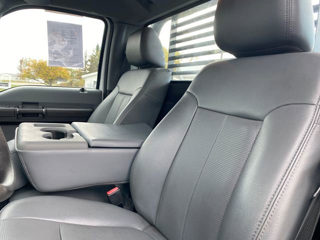 Used 2015 Ford F550 4x4 Regular Cab Super Duty image 13
