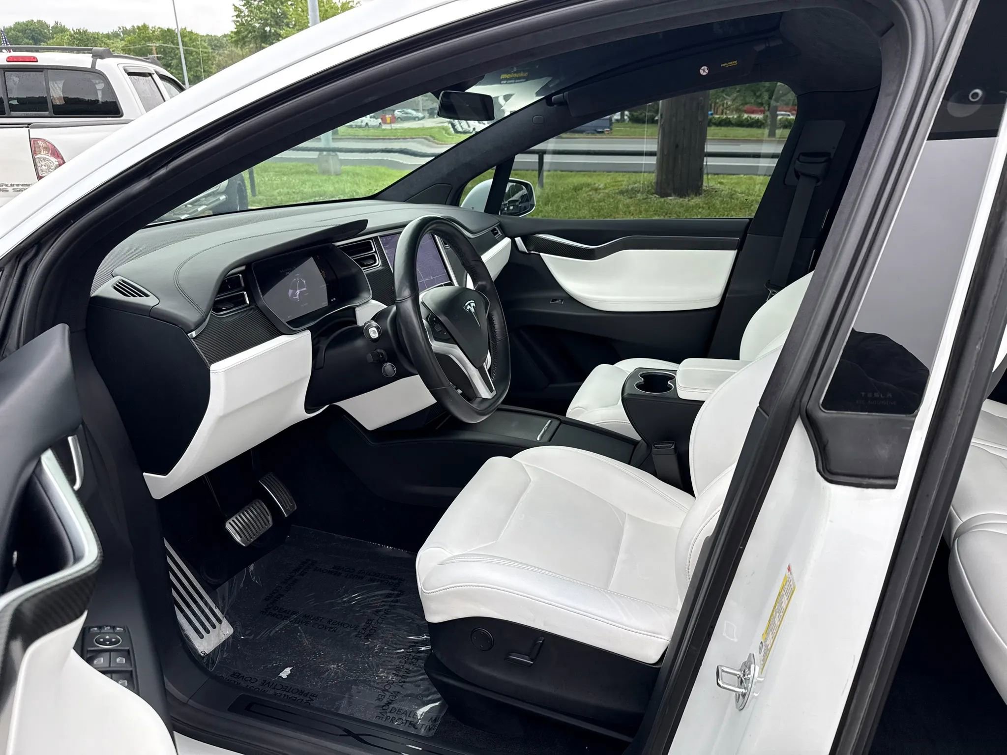 Used 2017 Tesla Model X 100D AWD/4WD image 15