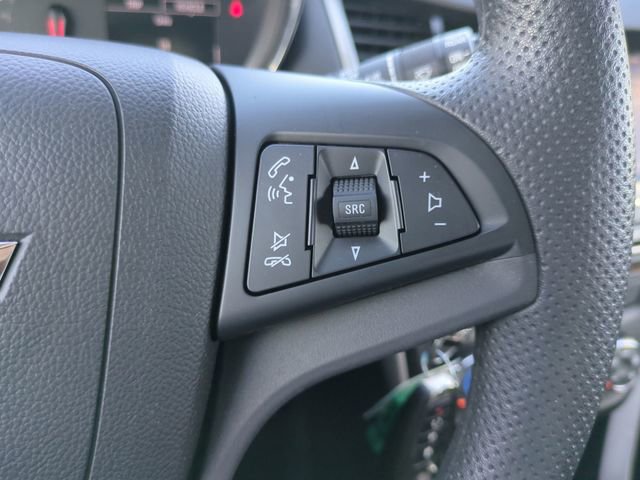 Certified 2022 Chevrolet Trax LS w/ Tint and Cruise Package image 28
