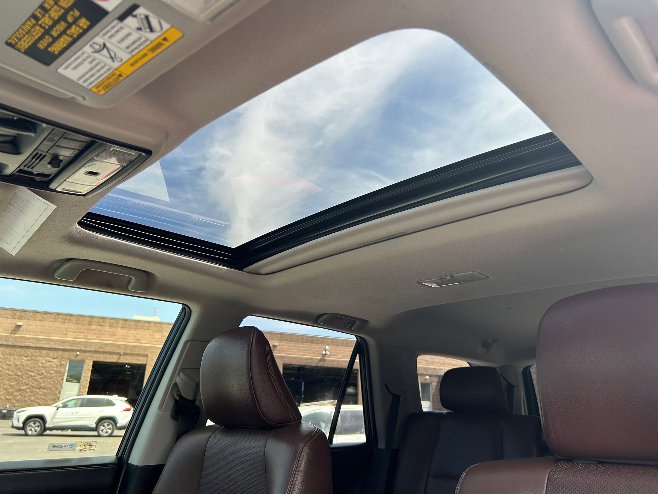 Used 2017 Toyota 4Runner Limited AWD/4WD image 31