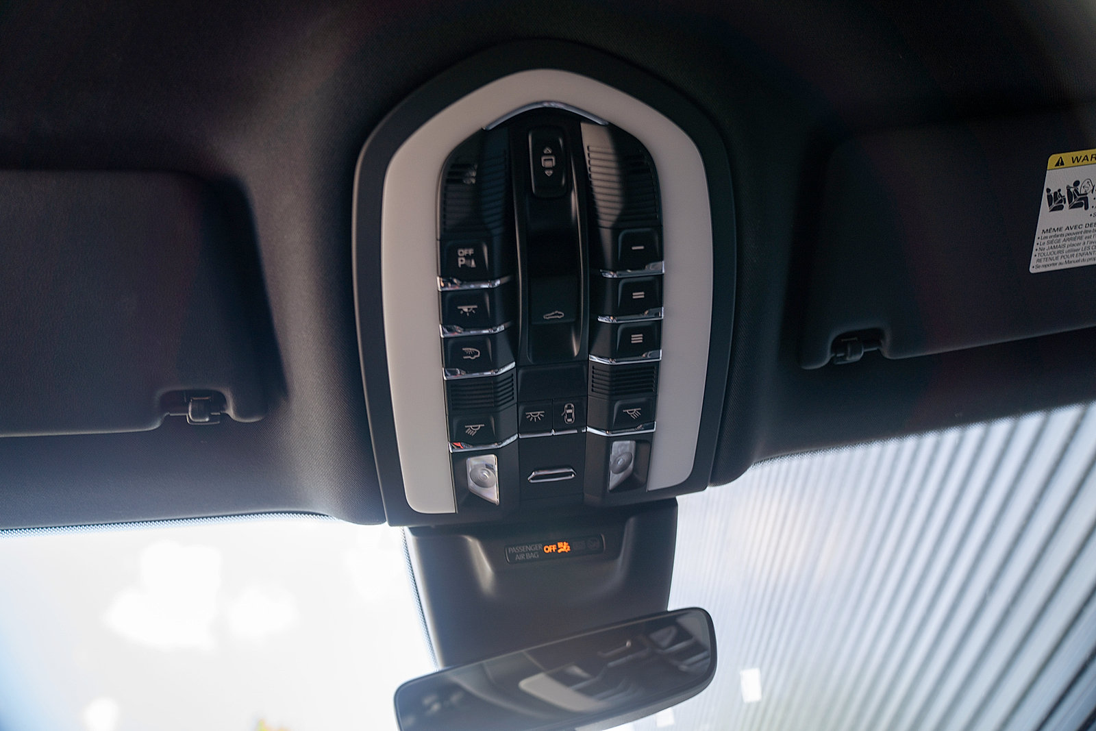 Certified 2026 Porsche Macan Turbo AWD/4WD image 11