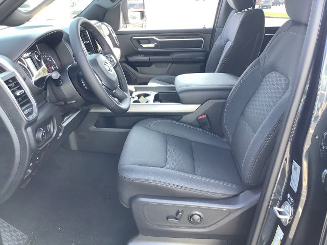 New 2026 RAM 1500 Big Horn w/ Night Edition AWD/4WD image 9