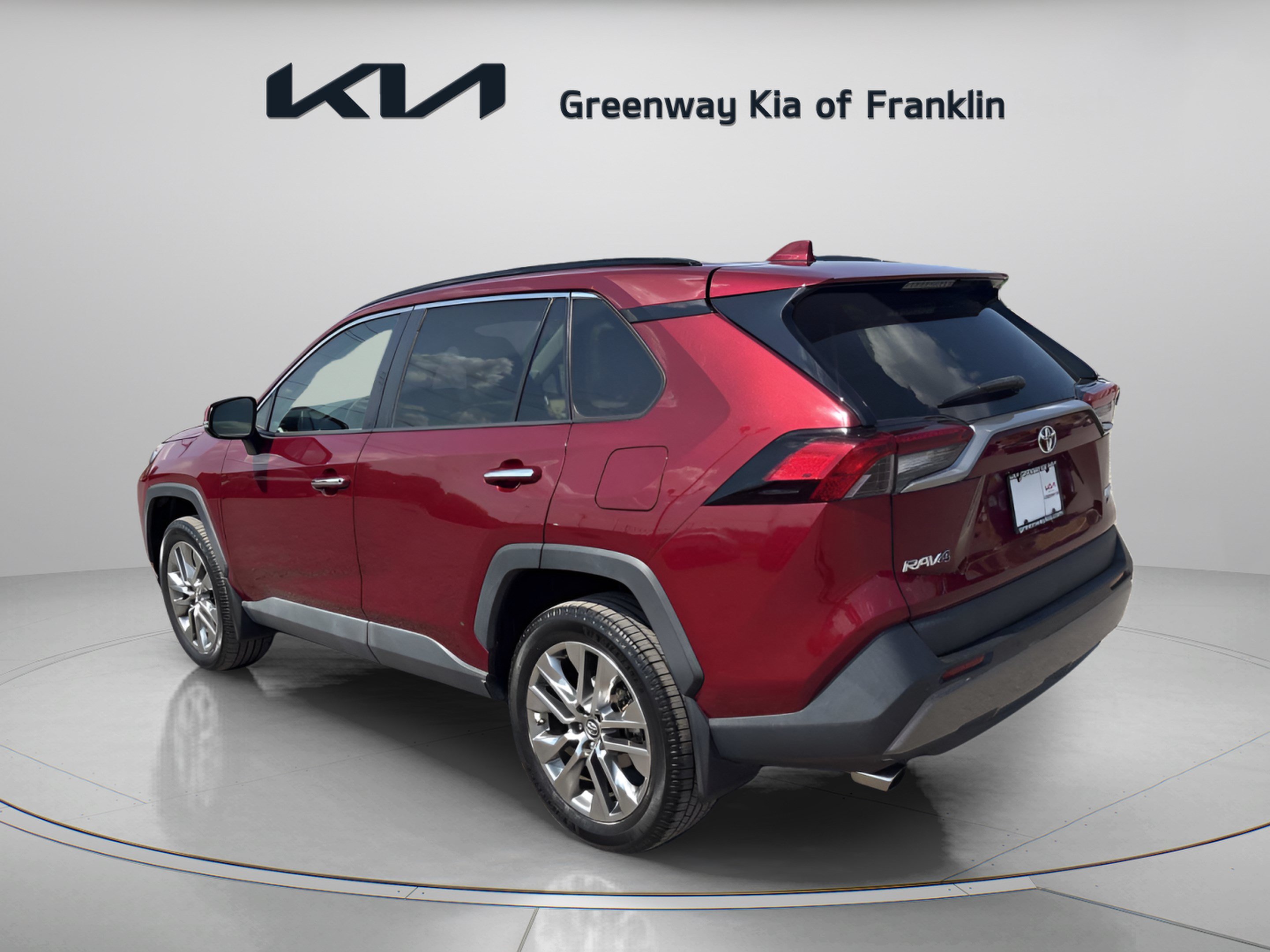 Used 2019 Toyota RAV4 Limited w/ Advanced Technology Package AWD/4WD image 5