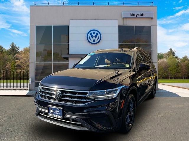 Certified 2023 Volkswagen Tiguan SE w/ Panoramic Sunroof Package image 4