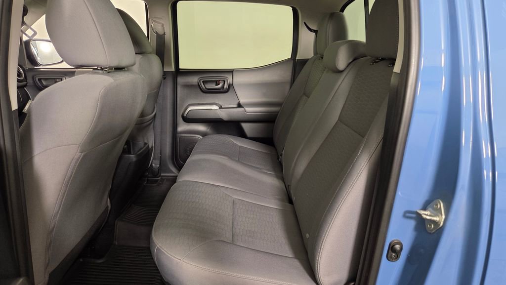 Used 2019 Toyota Tacoma SR5 AWD/4WD image 28