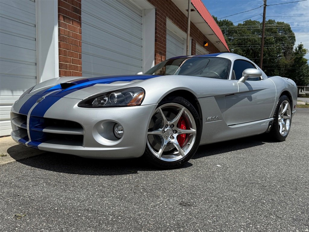 Used 2010 Dodge Viper SRT-10 w/ Protection Group video 2