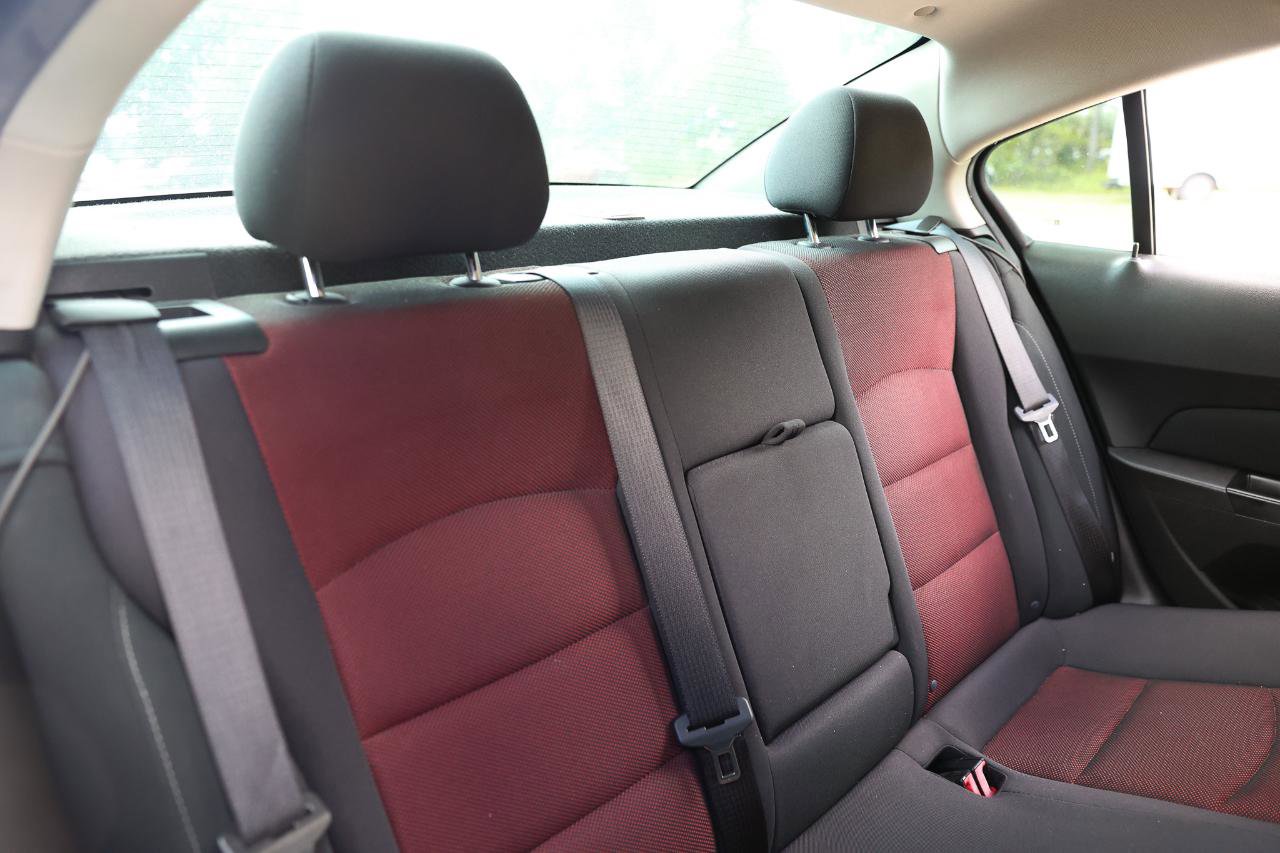 Used 2011 Chevrolet Cruze LT FWD image 14