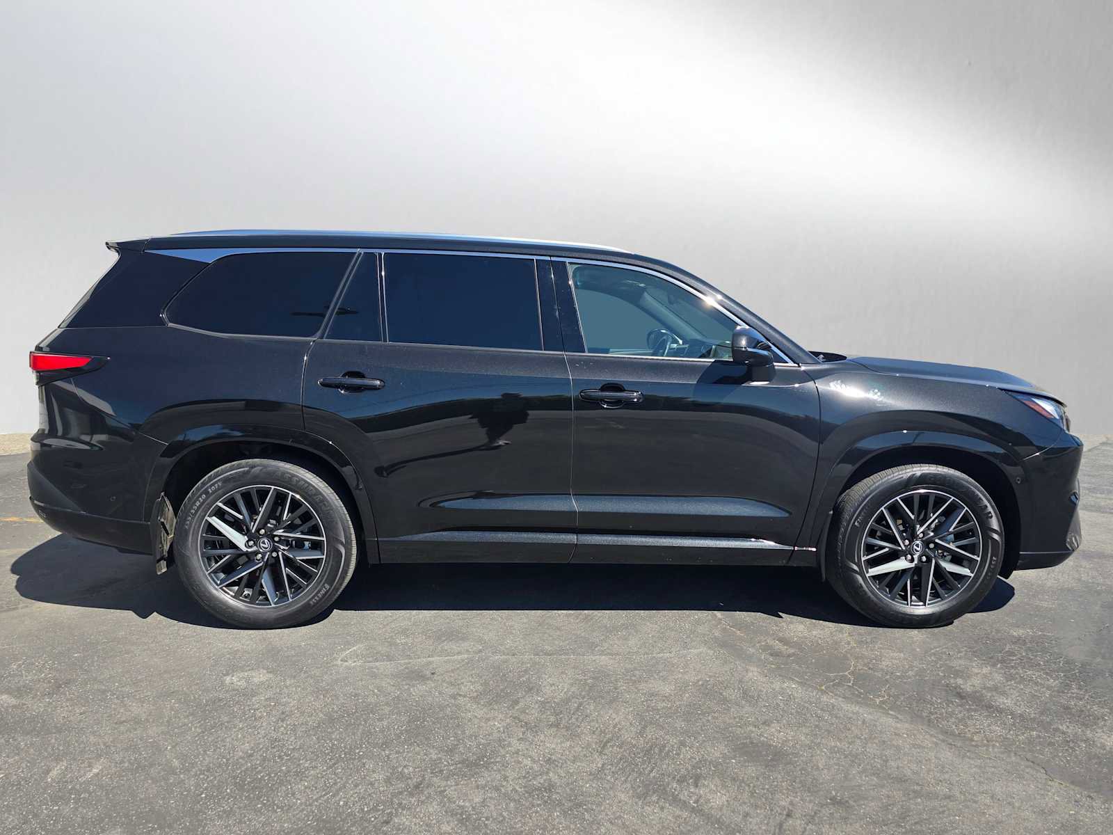 Used 2024 Lexus TX 350 AWD w/ Technology Package image 2