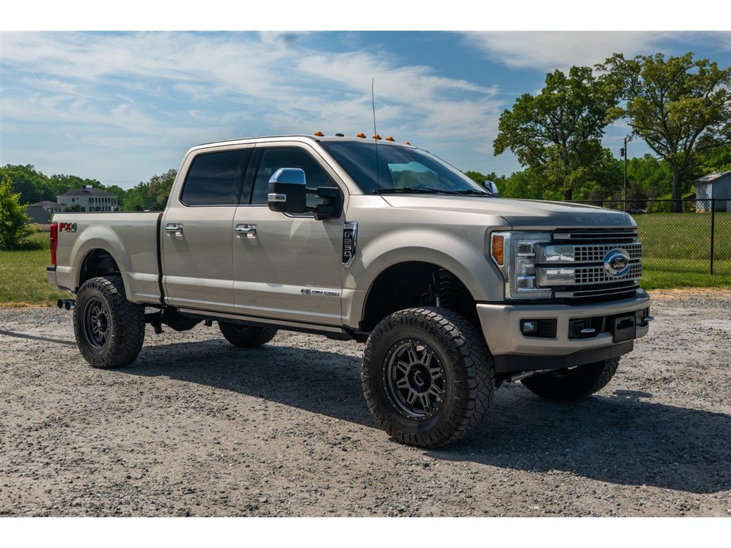 Used 2017 Ford F250 Platinum w/ Platinum Ultimate Package AWD/4WD image 5