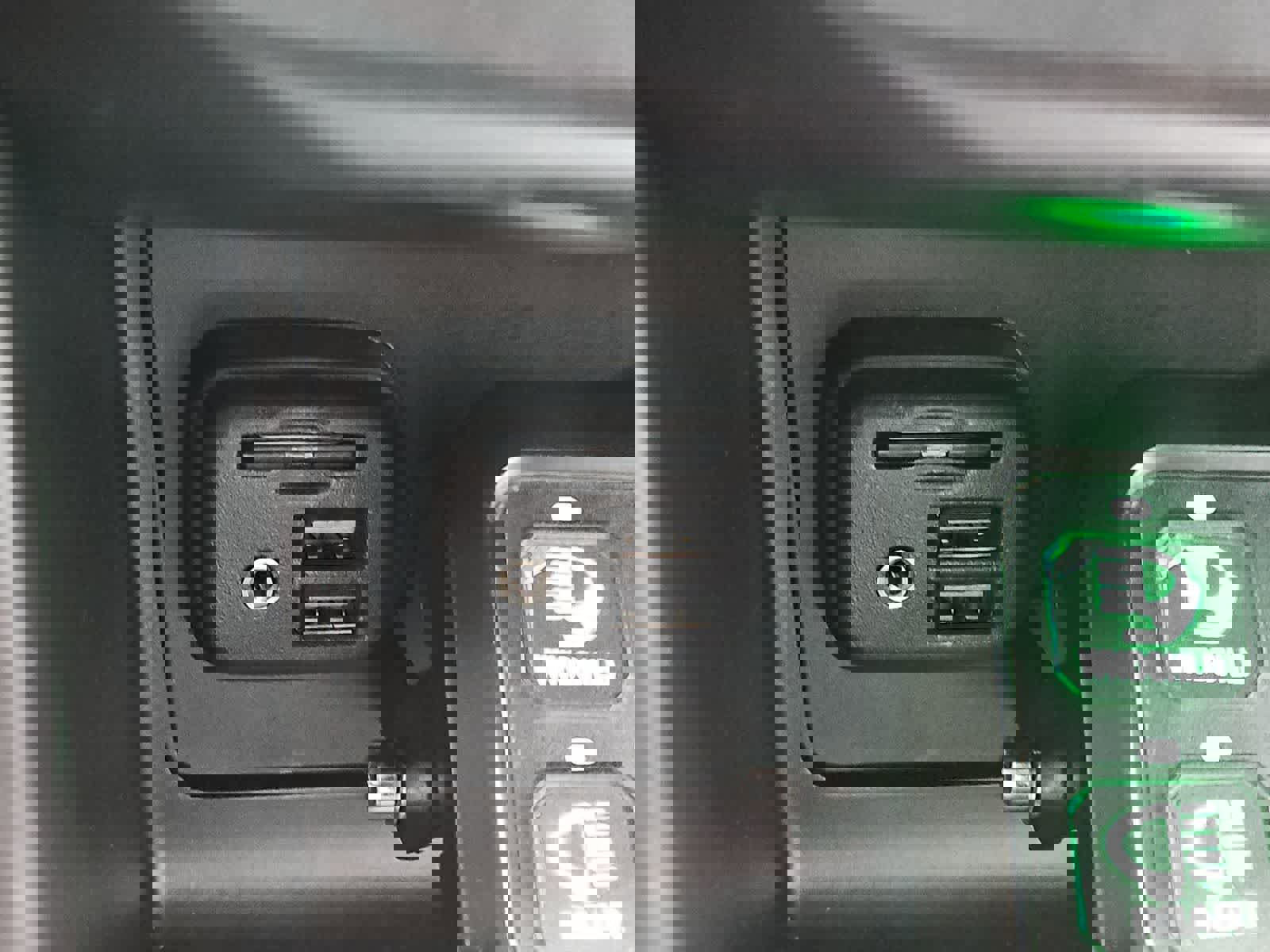 Used 2021 Chevrolet Colorado ZR2 image 30