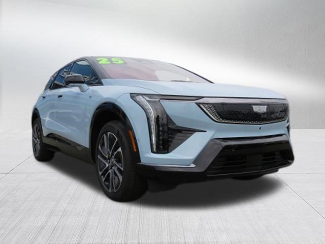 New 2026 Cadillac Optiq Sport 2 w/ LPO, Floor Liner Package