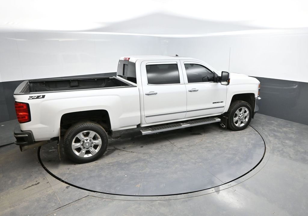 Used 2019 Chevrolet Silverado 2500 LTZ w/ LTZ Plus Package image 27
