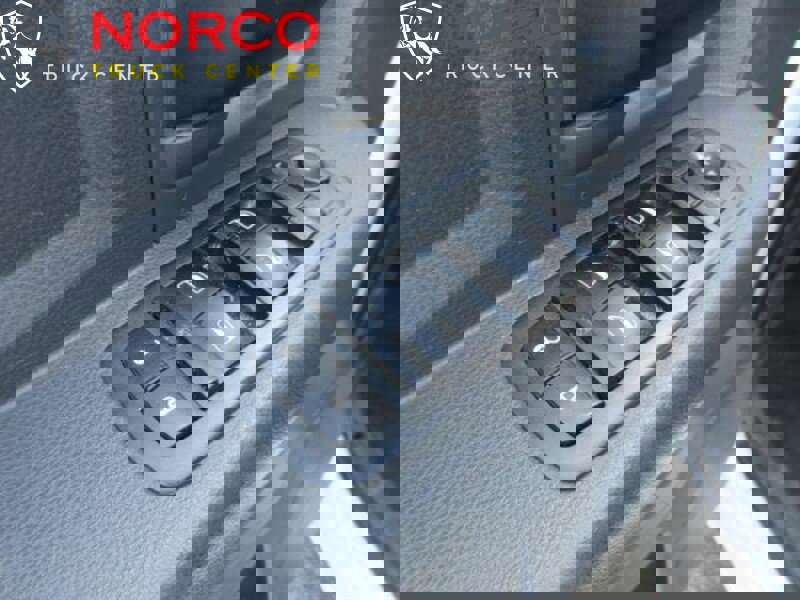 Used 2012 RAM 2500 ST w/ Chrome Appearance Group image 15