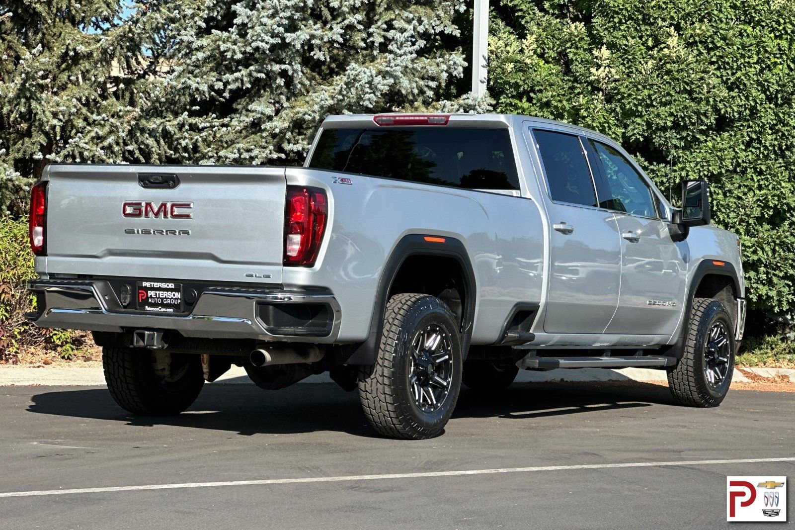 Used 2022 GMC Sierra 2500 SLE w/ Fleet Comfort Package image 4