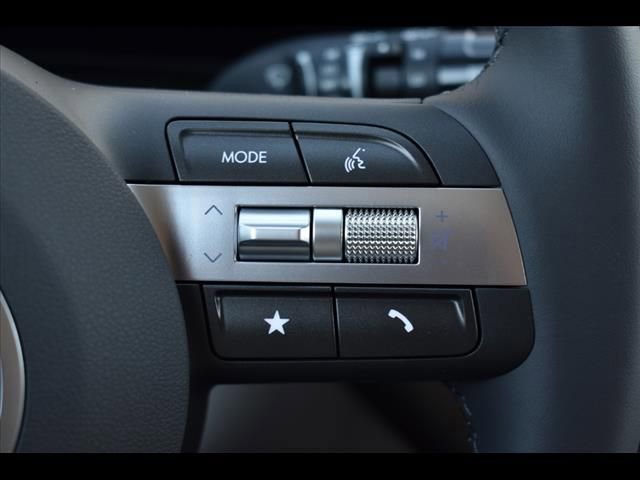 Certified 2025 Hyundai Kona SEL FWD image 22
