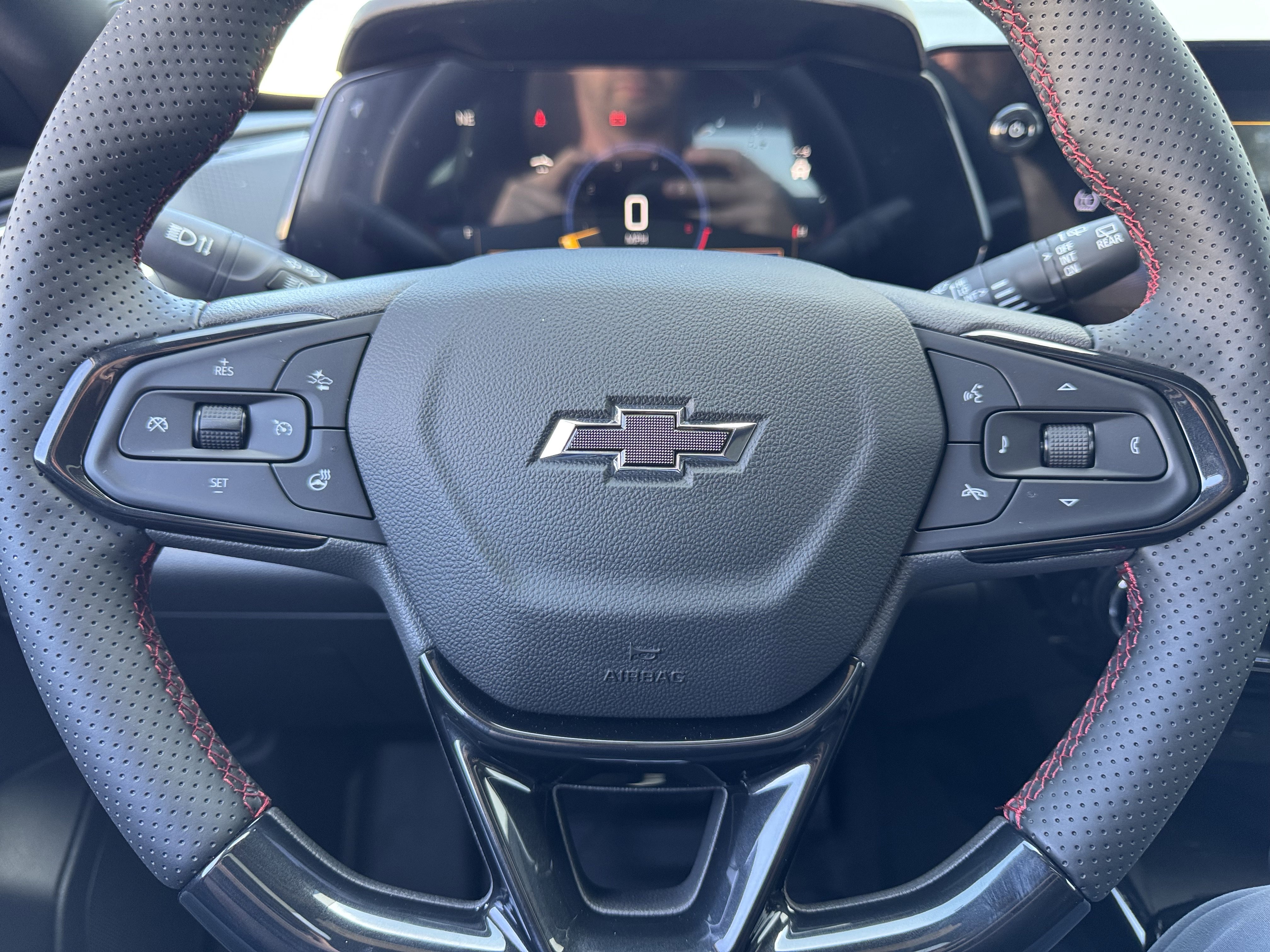 New 2026 Chevrolet Trax RS w/ Sunroof Package image 34