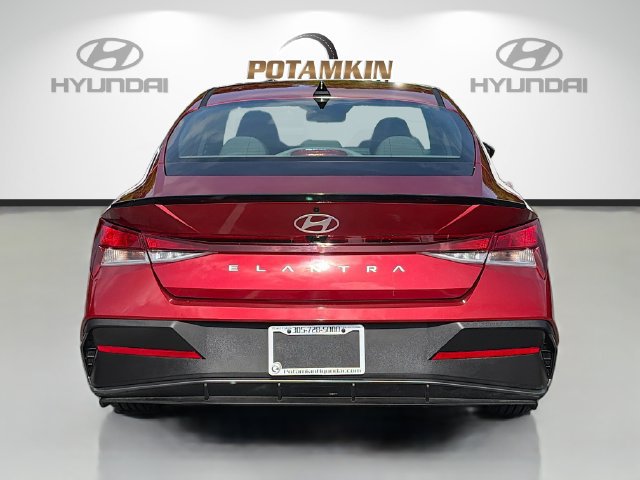 Certified 2026 Hyundai Elantra Sport FWD image 7