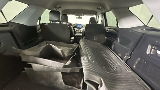 Used 2022 Ford Explorer XLT AWD/4WD image 29