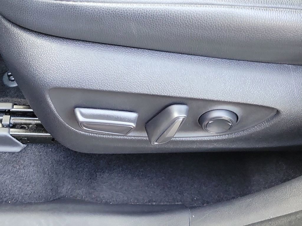 Used 2024 Toyota Grand Highlander XLE image 23