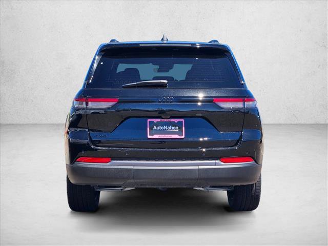 New 2026 Jeep Grand Cherokee Limited w/ Limited Altitude Package AWD/4WD image 8