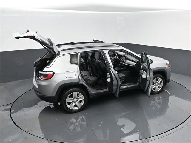 Used 2022 Jeep Compass Latitude w/ Sun and Sound Group image 27