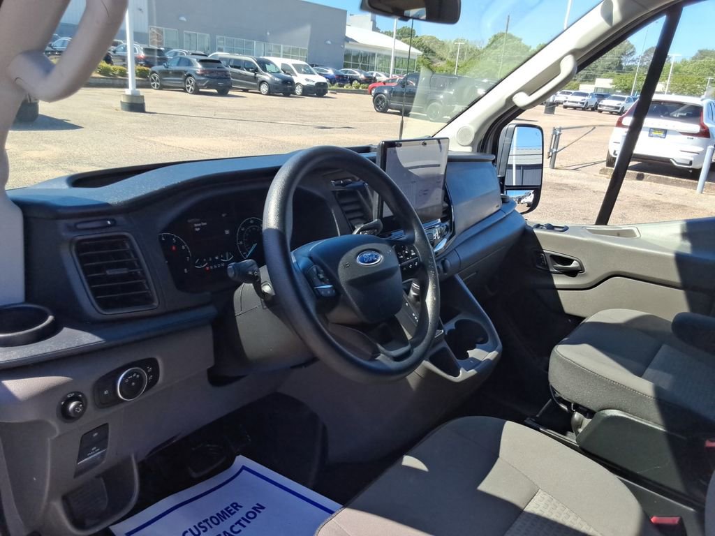 Used 2024 Ford Transit 350 XLT image 19