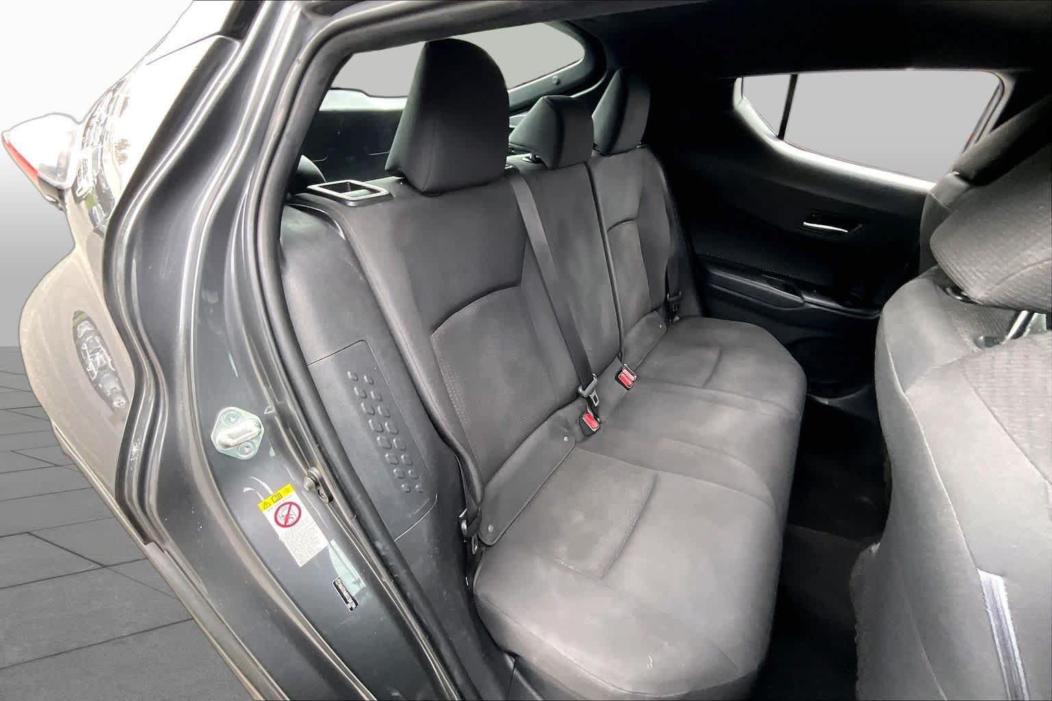 Used 2018 Toyota C-HR XLE FWD image 20