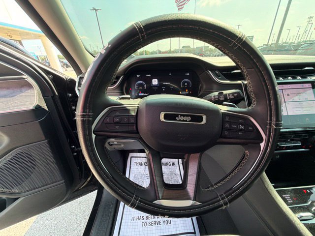 Used 2023 Jeep Grand Cherokee Limited AWD/4WD image 40