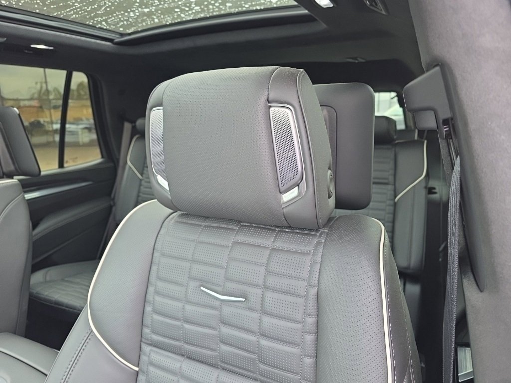 Used 2025 Cadillac Escalade V image 28