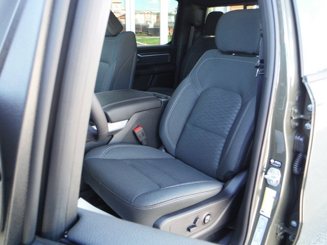New 2027 RAM 1500 4x4 Crew Cab image 4