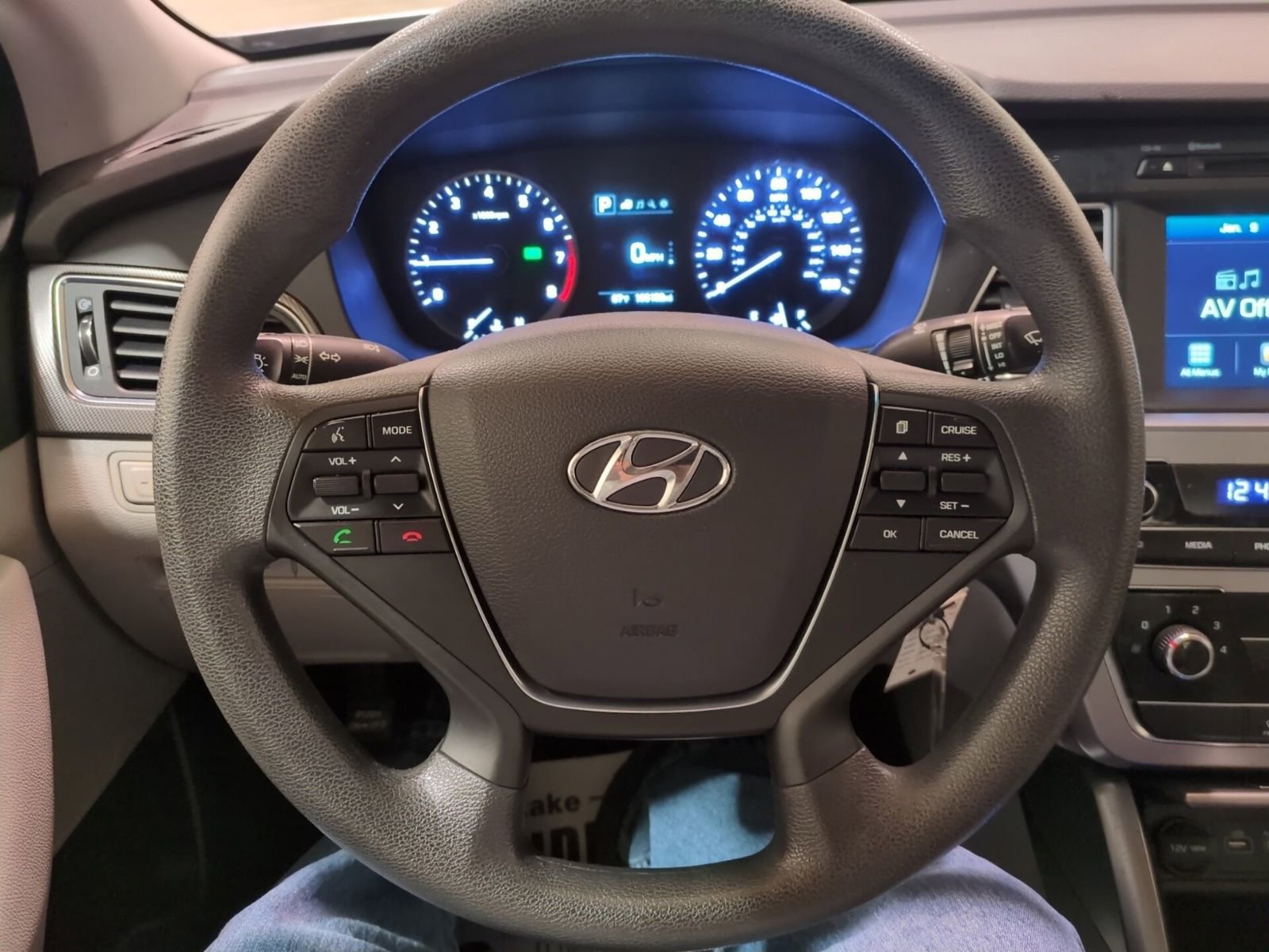 Used 2017 Hyundai Sonata Sport w/ Cargo Package image 18