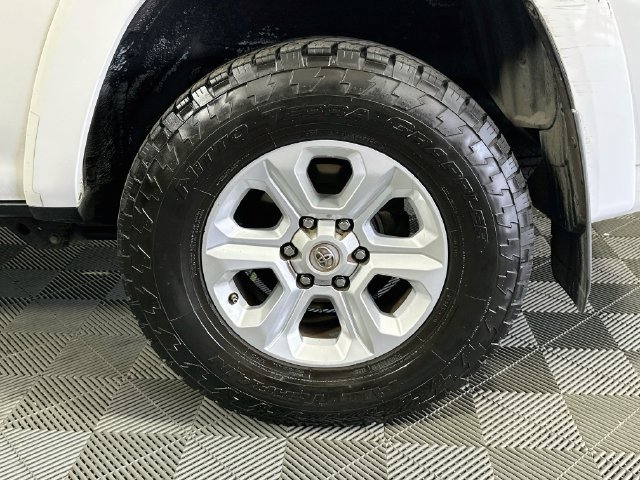 Used 2017 Toyota 4Runner SR5 RWD image 28