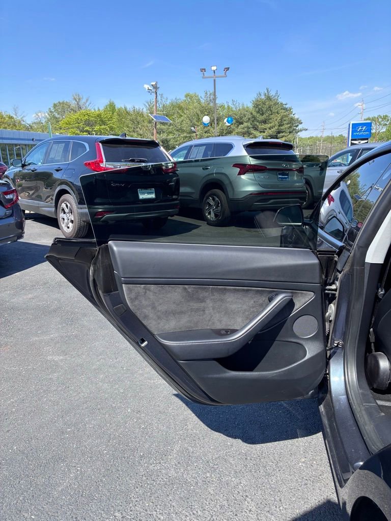 Used 2022 Tesla Model 3 Long Range AWD/4WD image 47