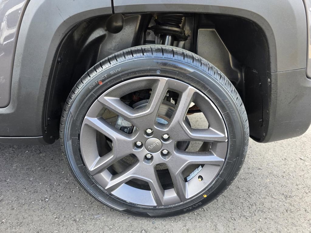 Used 2021 Jeep Renegade Latitude w/ Convenience Group image 10