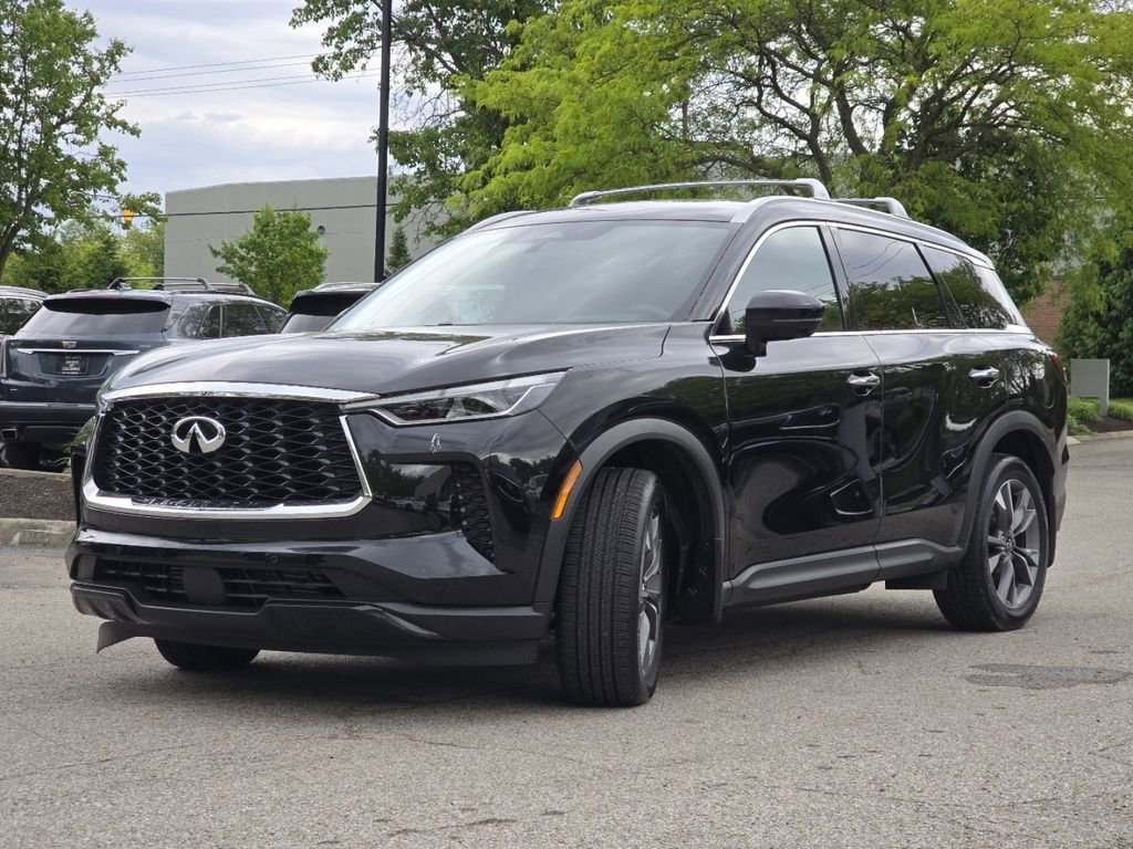 Certified 2025 INFINITI QX60 Luxe w/ Cargo Package AWD/4WD image 16