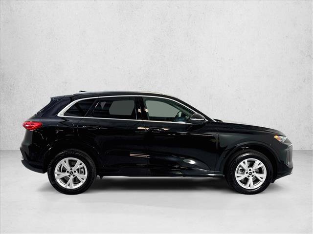 Used 2025 Audi Q5 Premium AWD/4WD image 4