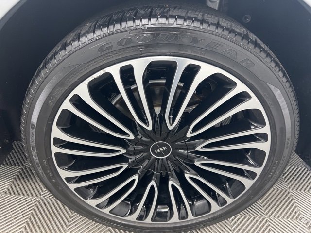 Certified 2023 Lincoln Aviator Black Label w/ Class IV Trailer Tow Package image 11