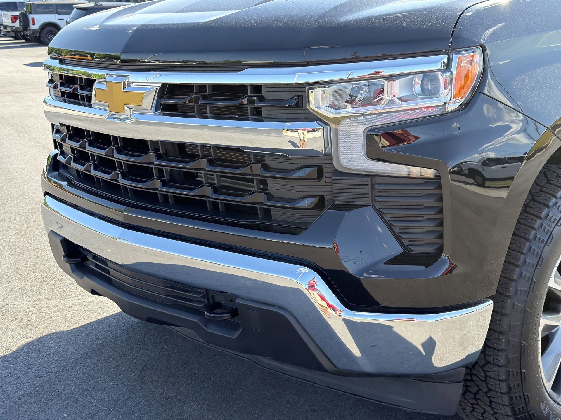 Used 2024 Chevrolet Silverado 1500 LT image 33