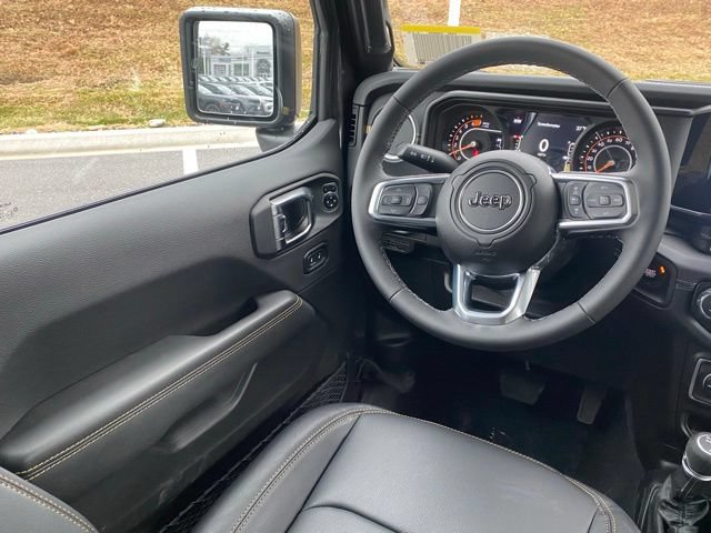 New 2026 Jeep Wrangler Unlimited Sahara AWD/4WD image 33