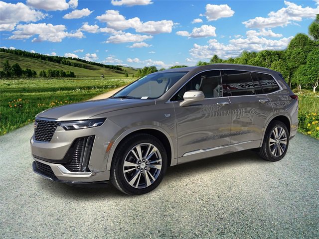 Used 2023 Cadillac XT6 Premium Luxury w/ Technology Package image 2