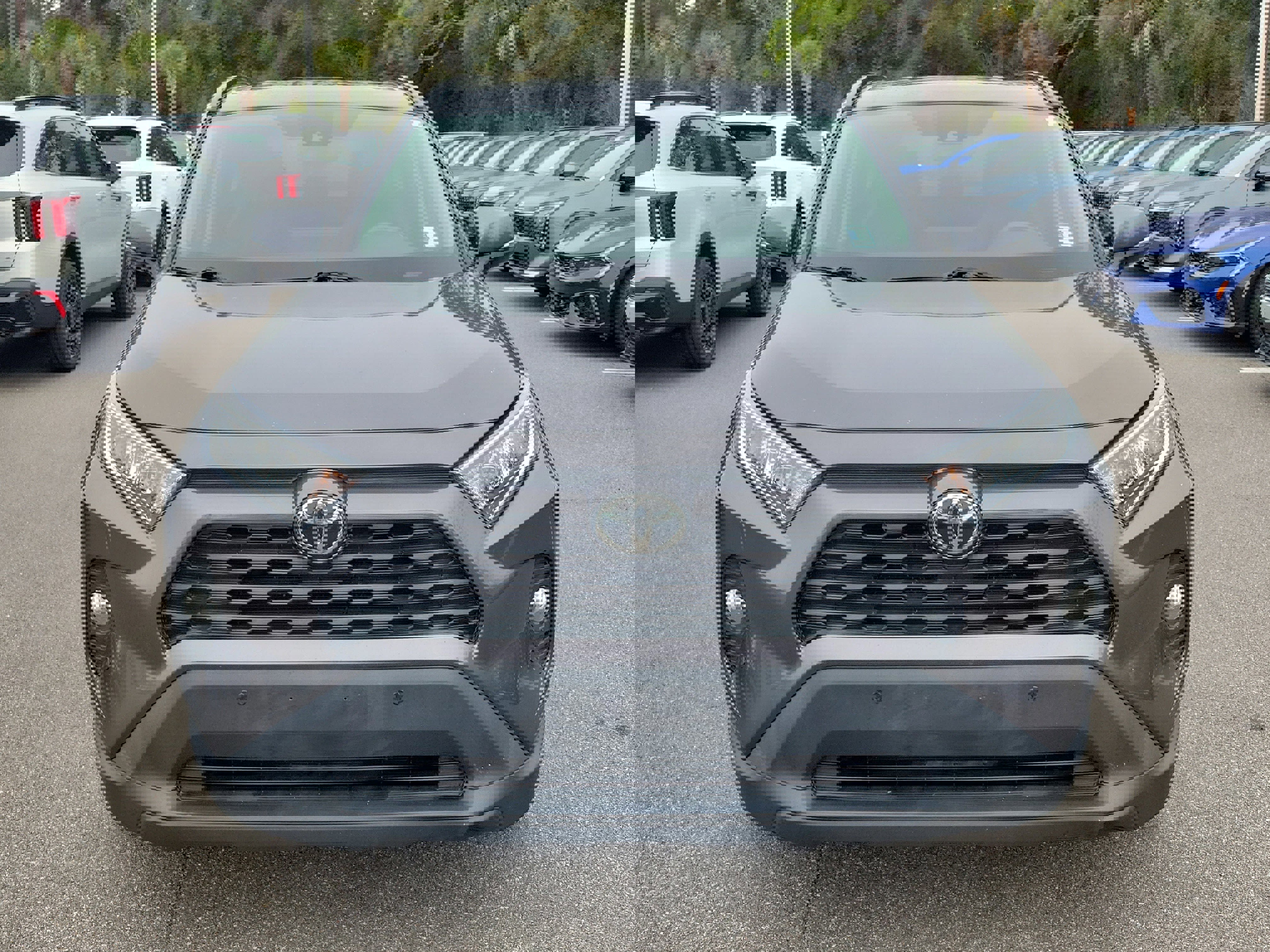 Used 2019 Toyota RAV4 XLE Premium image 2