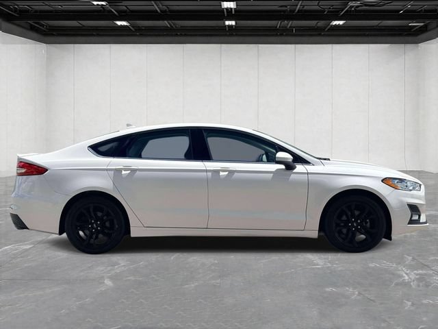 Used 2020 Ford Fusion SE w/ Equipment Group 151A FWD image 4