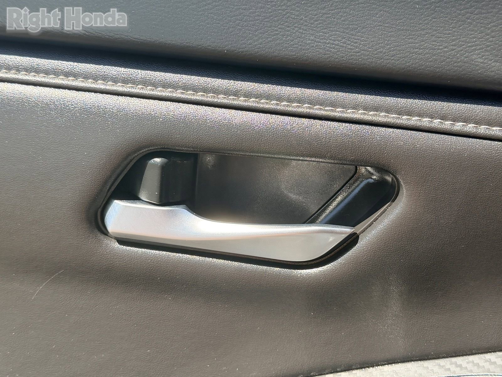 Used 2024 Nissan Sentra SV FWD image 17
