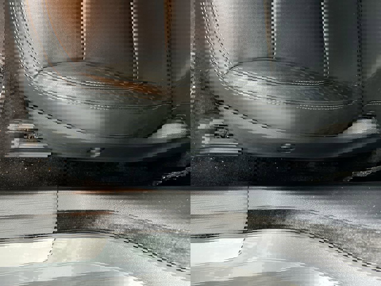 Used 2018 INFINITI QX30 Premium w/ Navigation Package image 13