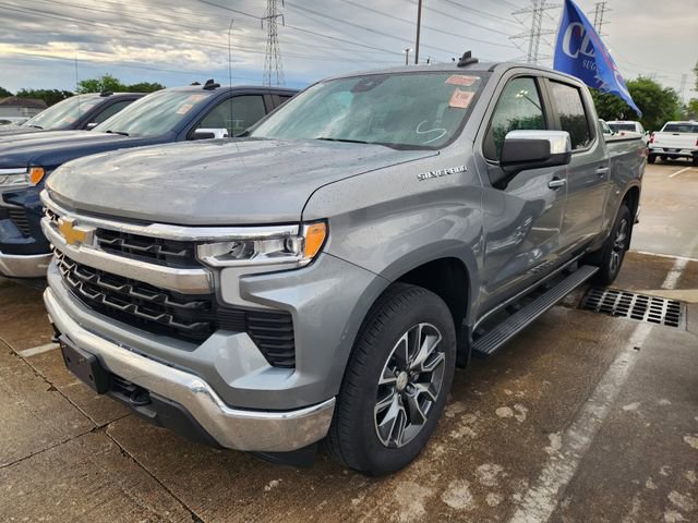 Used 2023 Chevrolet Silverado 1500 LT AWD/4WD image 3
