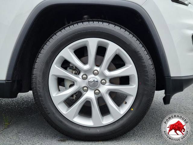 Used 2017 Jeep Grand Cherokee Limited image 12