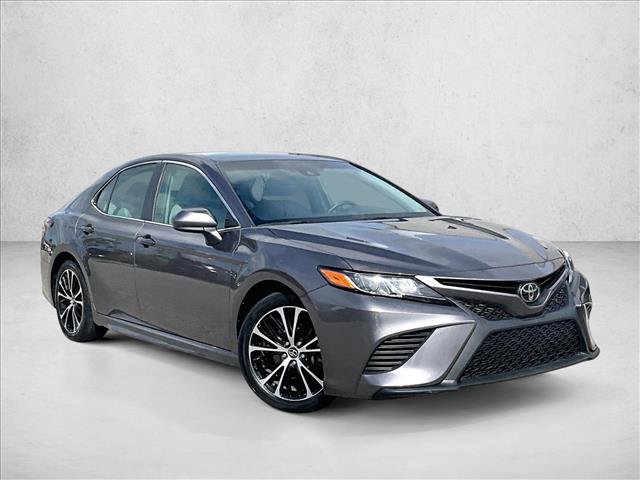 Used 2018 Toyota Camry SE FWD image 12